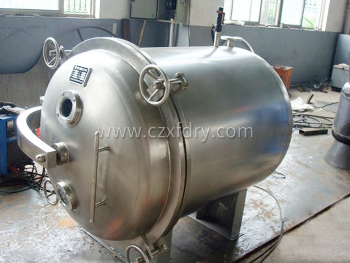 Circular static vacuum dryer